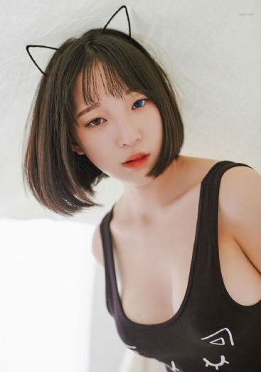 在厨房和女友闺蜜做
