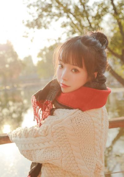 女高中生的腰姿