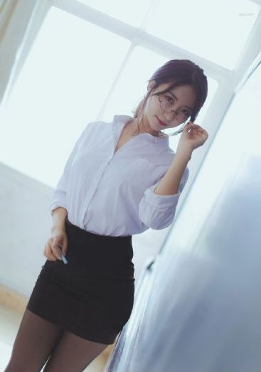年轻的小姨子