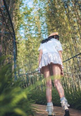 年轻的母亲视频